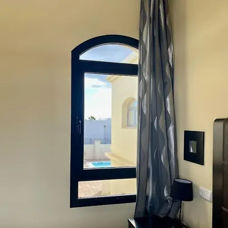 Riviera Park 7a - Air Con- Wi-fi- Uk Channels- 5 Minutes Walking From The Sea *