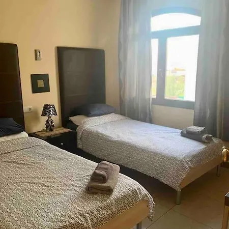 Riviera Park 7a - Air Con- Wi-fi- Uk Channels- 5 Minutes Walking From The Sea *