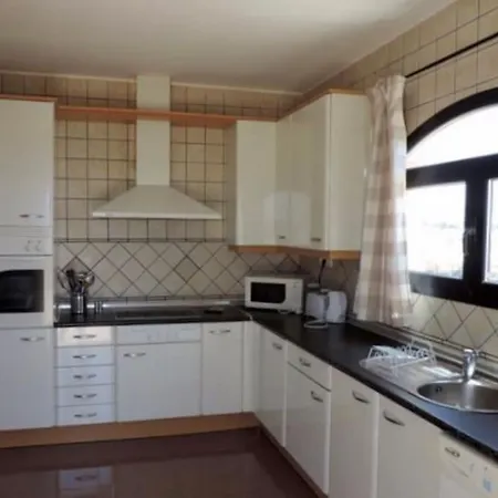 Apartment Riviera Park 7a - Air Con- Wi-fi- Uk Channels- 5 Minutes Walking From The Sea
