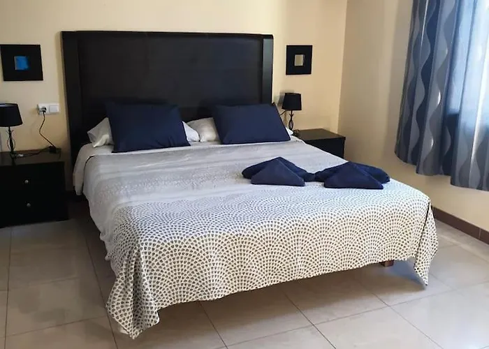 Riviera Park 7a - Air Con- Wi-fi- Uk Channels- 5 Minutes Walking From The Sea *