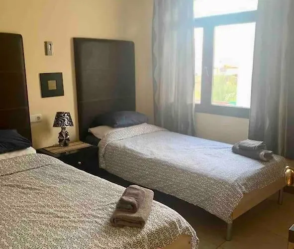 Riviera Park 7a - Air Con- Wi-fi- Uk Channels- 5 Minutes Walking From The Sea *