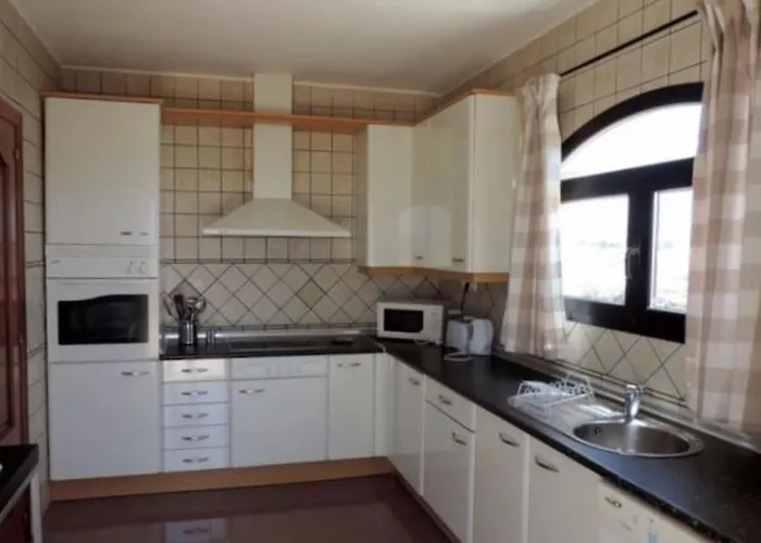 아파트 Riviera Park 7a - Air Con- Wi-fi- Uk Channels- 5 Minutes Walking From The Sea