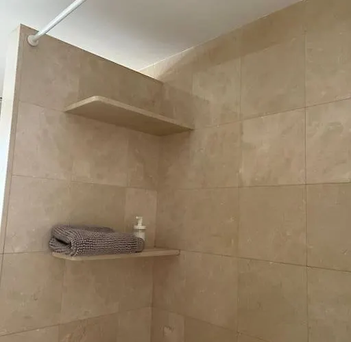 Riviera Park 7a - Air Con- Wi-fi- Uk Channels- 5 Minutes Walking From The Sea * 티아즈