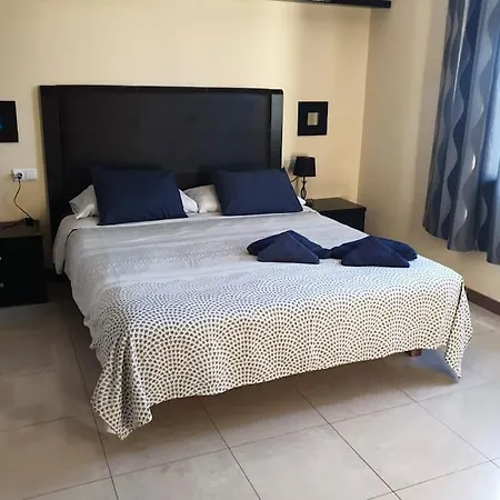 Riviera Park 7a - Air Con- Wi-fi- Uk Channels- 5 Minutes Walking From The Sea *