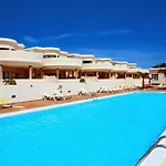 Riviera Park 7a - Air Con- Wi-fi- Uk Channels- 5 Minutes Walking From The Sea *